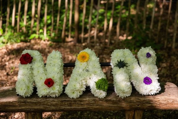 Funeral_flowers_Billericay_little_tin_shed