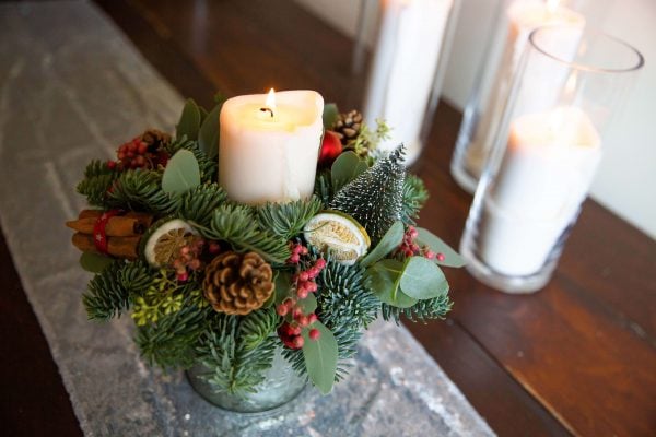 festivecandlearrangement