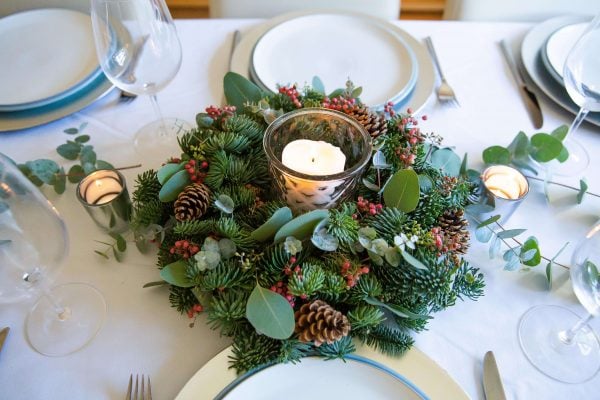 Simply stunning festive table arrangement