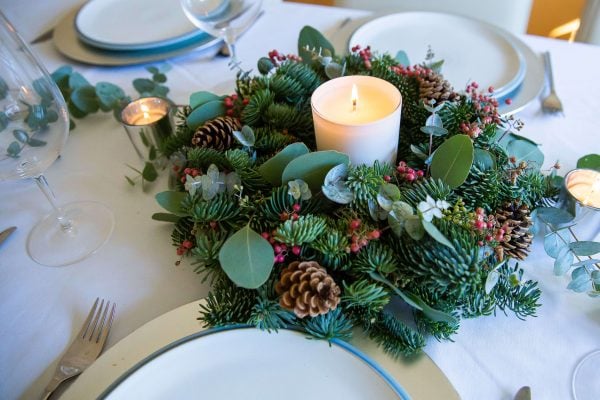 Simply stunning festive table arrangement