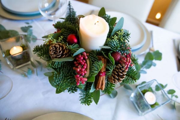 festive_candle_arrangement