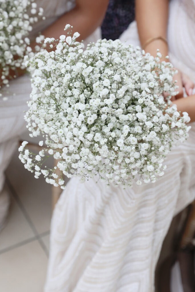 Gaynes Park Wedding flowers by Little Tin Shed photographed by Rebecca Jennings ()