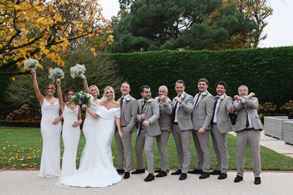 Gaynes Park Wedding flowers by Little Tin Shed photographed by Rebecca Jennings ()