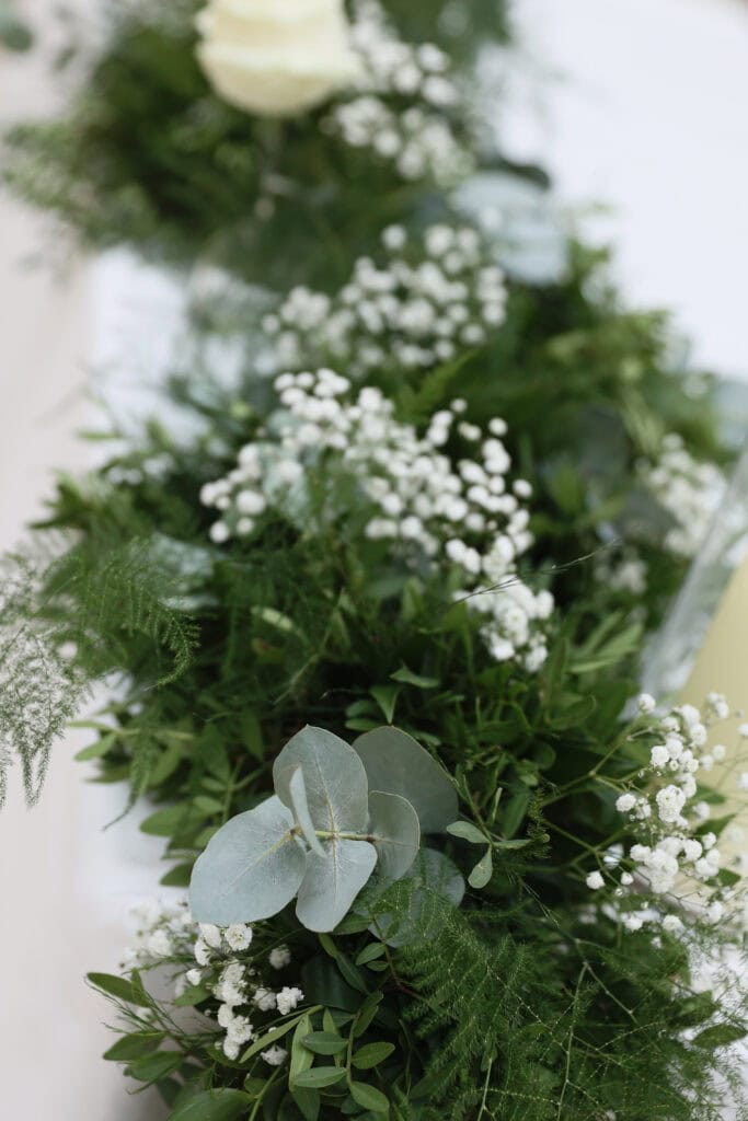 Gaynes Park Wedding flowers by Little Tin Shed photographed by Rebecca Jennings ()