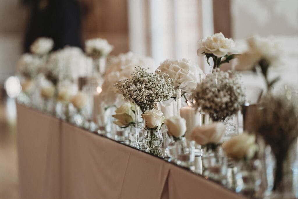 Nicole & Taylor, Hatfield Place Wedding flowers, Photographed by Matt Wing, Flowers by Little Tin Shed.