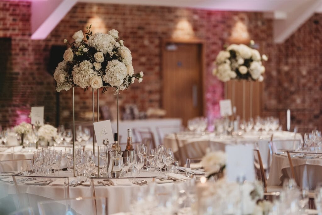Nicole & Taylor, Hatfield Place Wedding flowers, Photographed by Matt Wing, Flowers by Little Tin Shed.