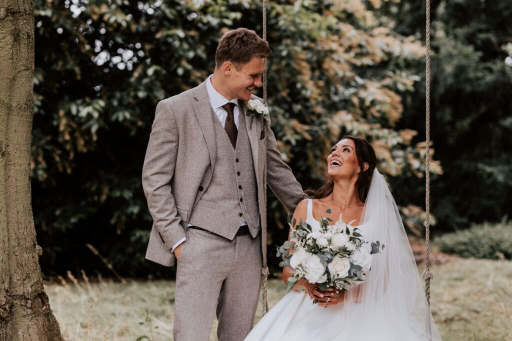 Laura Jane + Sam | Blake Hall wedding flowers, Photographed by Sally Rawlins photography, Flowers by Little Tin Shed.