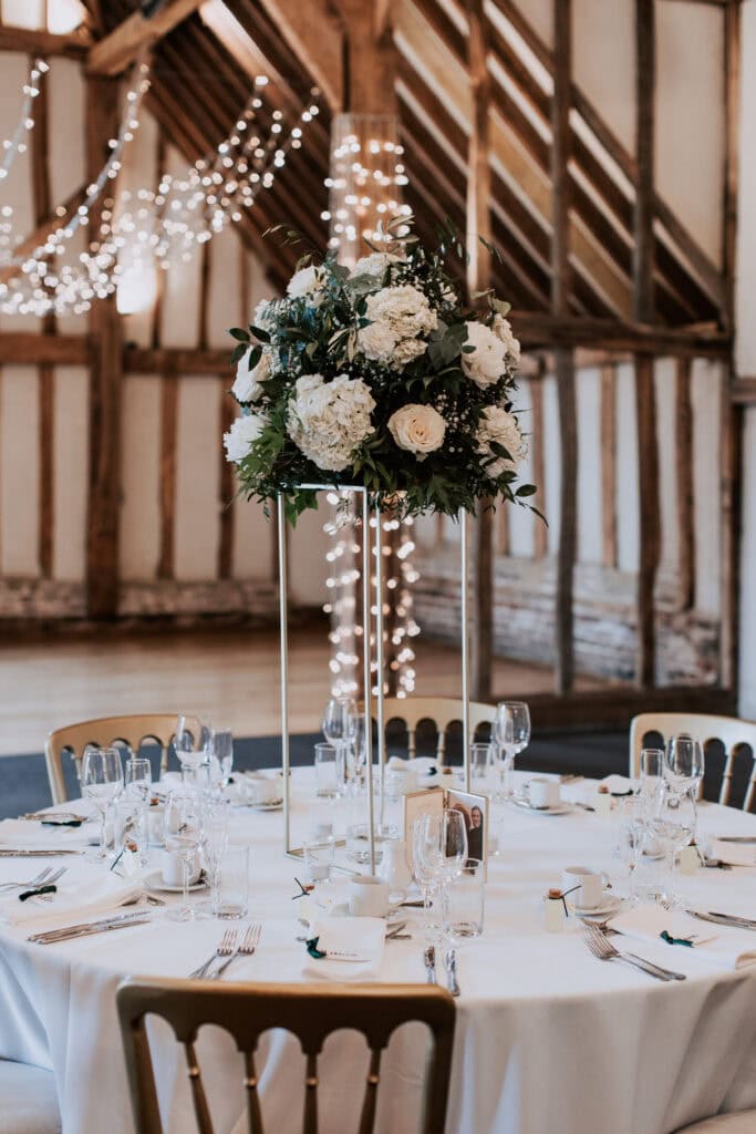 Laura Jane + Sam | Blake Hall wedding flowers, Photographed by Sally Rawlins photography, Flowers by Little Tin Shed.