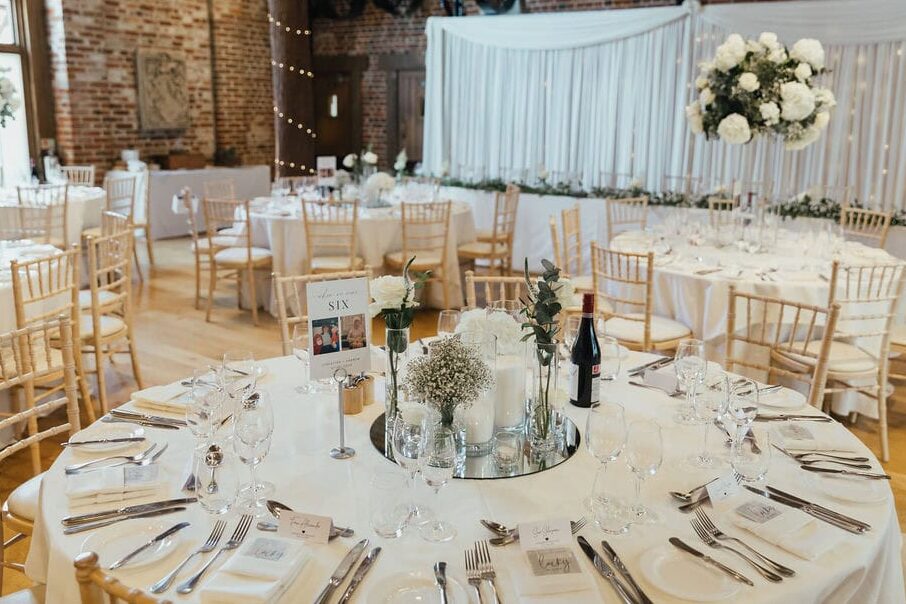 GaynesParkwedding wedding flowersbyLittleTinShed PhotographyJuliaandyou