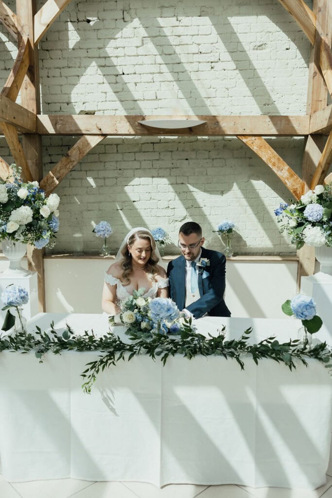 GaynesParkwedding wedding flowersbyLittleTinShed PhotographyJuliaandyou