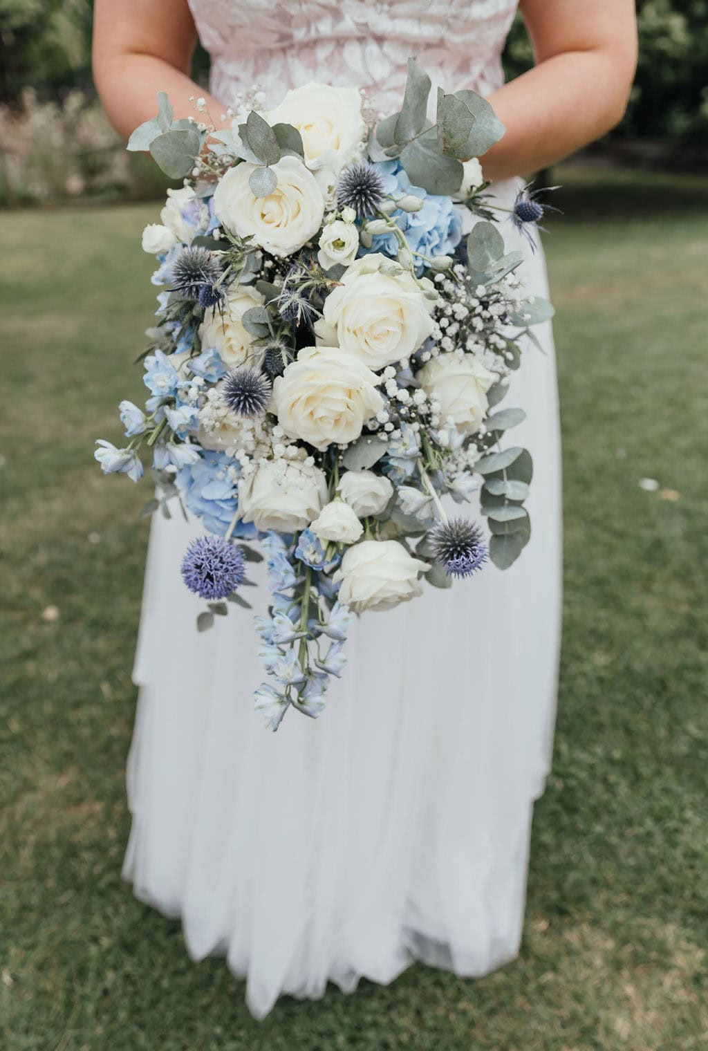 GaynesParkwedding wedding flowersbyLittleTinShed PhotographyJuliaandyou