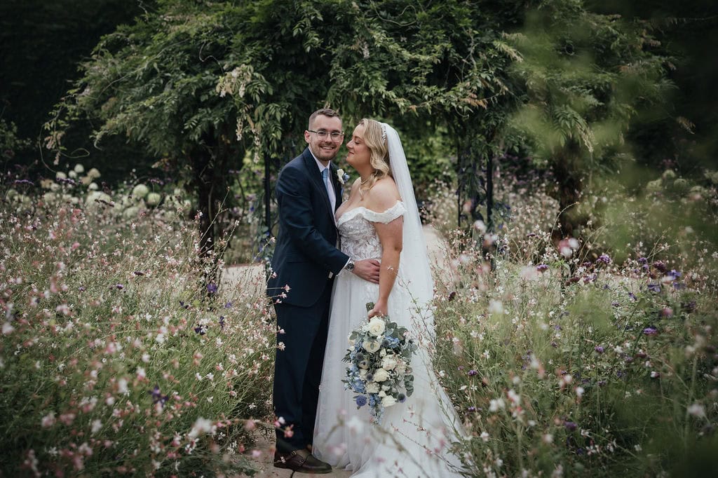 GaynesParkwedding wedding flowersbyLittleTinShed PhotographyJuliaandyou