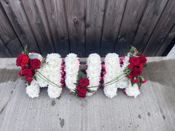 Mum funeral flower tribute red roses