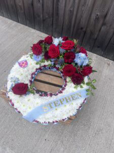 Wreath funeral flower tribute red roses