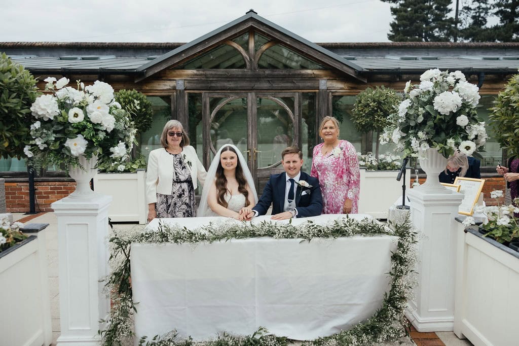 Gaynes Park wedding flowers, Little Tin Shed Flowers, Julia & You photography