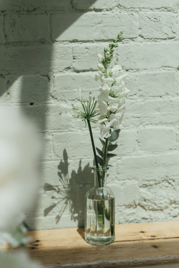 Gaynes Park, white and green wedding flowers, by Little Tin Shed